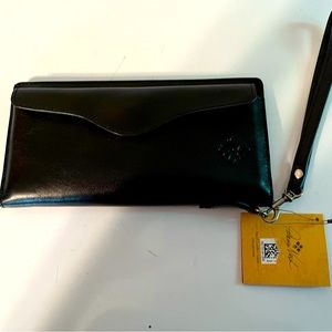 NWT Patricia Nash wallet